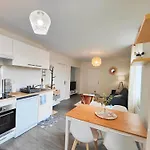 Lägenhet 2en1 9 Personnes Max Stationnement Proche & Gratuit Wifi