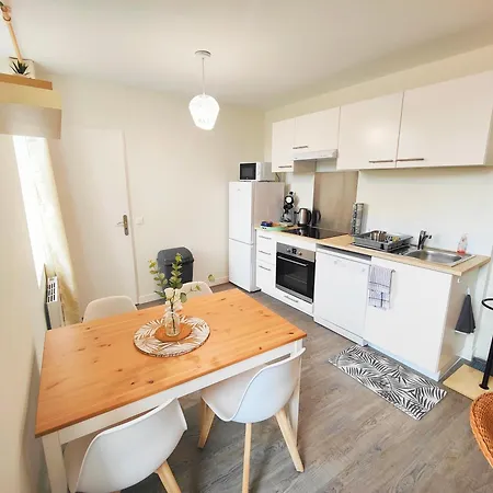 2 Apparts, Riom, 8 Pers Апартаменты *