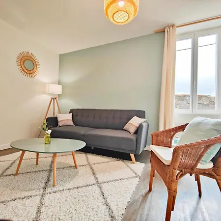 2 Apparts, Riom, 8 Pers Риом