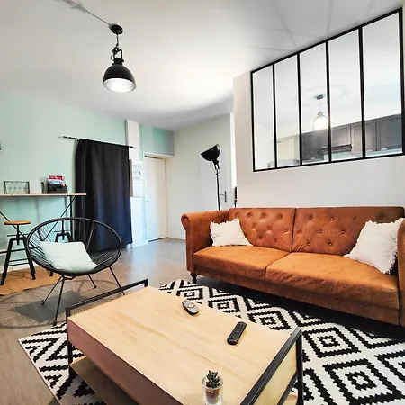 2 Apparts, Riom, 8 Pers *