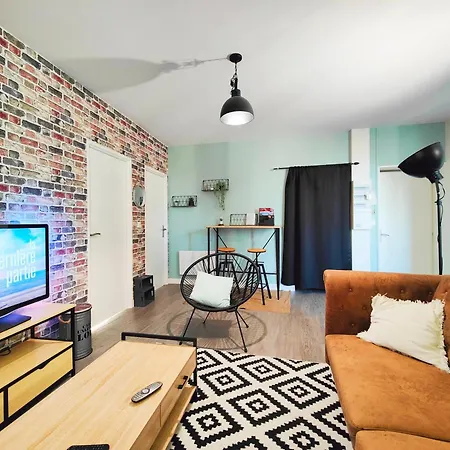 Apartment 2en1 9 Personnes Max Stationnement Proche & Gratuit Wifi
