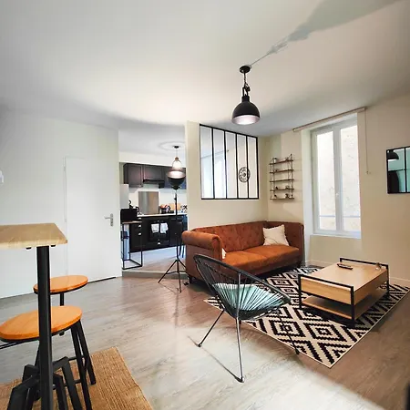 2en1 9 Personnes Max Stationnement Proche & Gratuit Wifi Apartment Riom