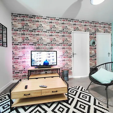 2 Apparts, Riom, 8 Pers *