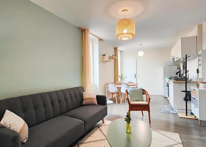 2 Apparts, Riom, 8 Pers * Riom