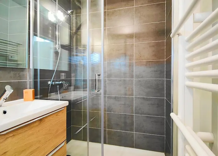 Appartement 2 Apparts, Riom, 8 Pers *