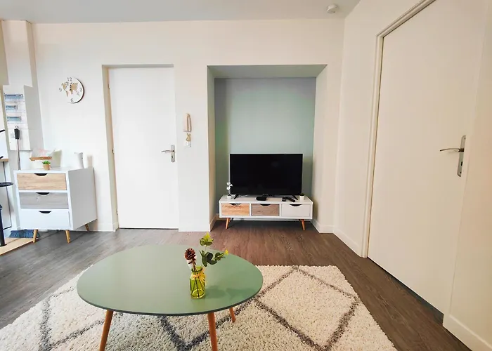 2 Apparts, Riom, 8 Pers Riom