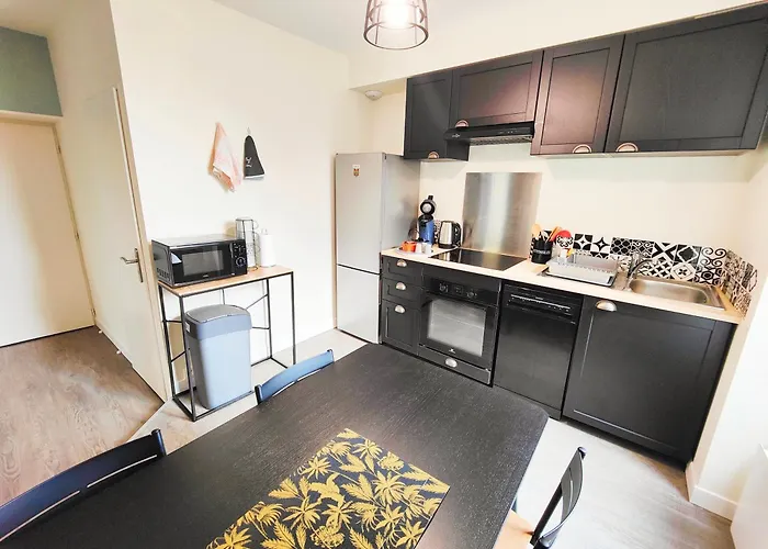 2 Apparts, Riom, 8 Pers Appartement