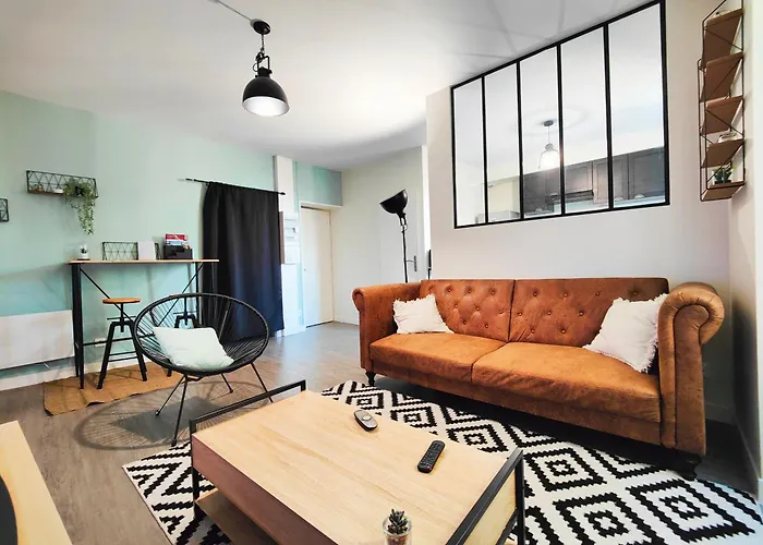 2 Apparts, Riom, 8 Pers *